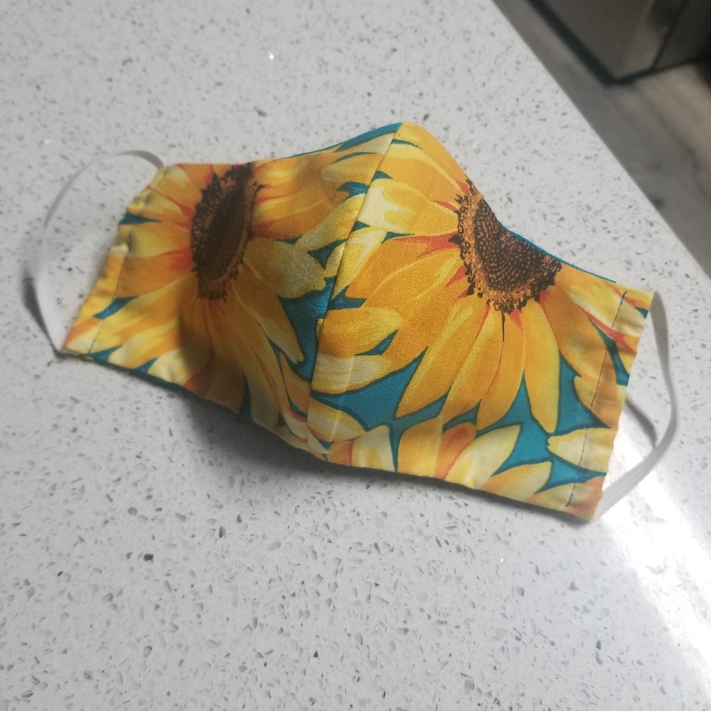 Reusable sunflower face mask filter pocket
